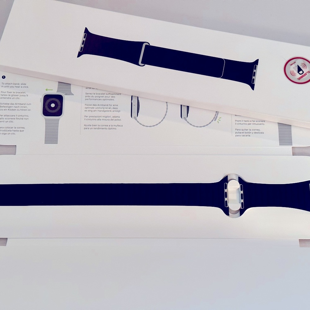Genuine Apple Leather Loop 44mm Black